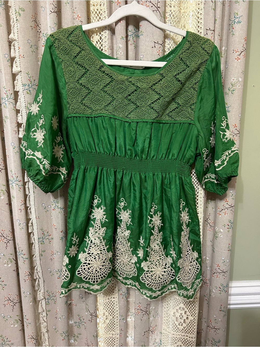 Hazel Green Silk Blend Embroidered Lace Boho Babydoll Tunic Top Medium